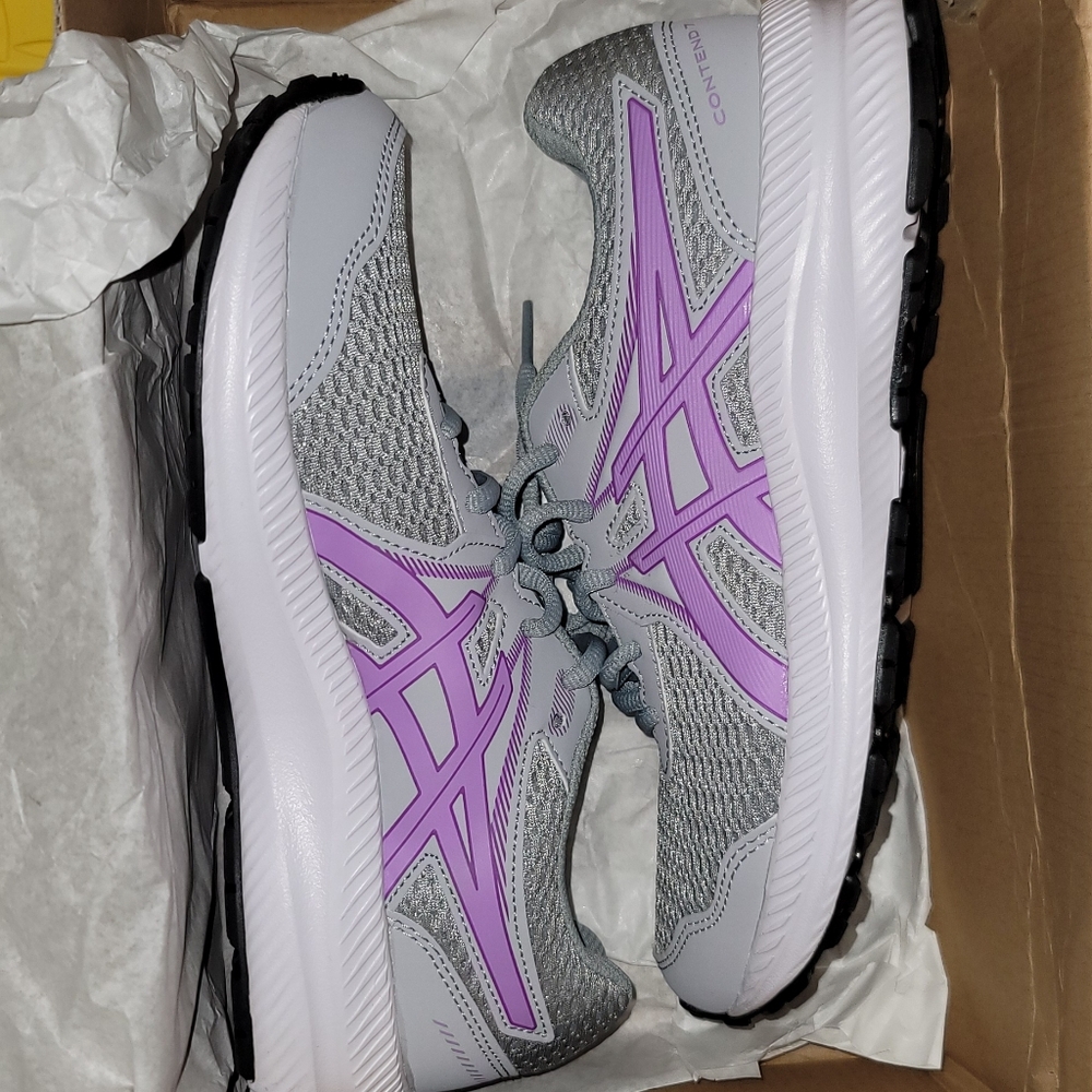 ASICS GEL-Contend 7 Size 4.5 Youth ( 5.5women) New In Box